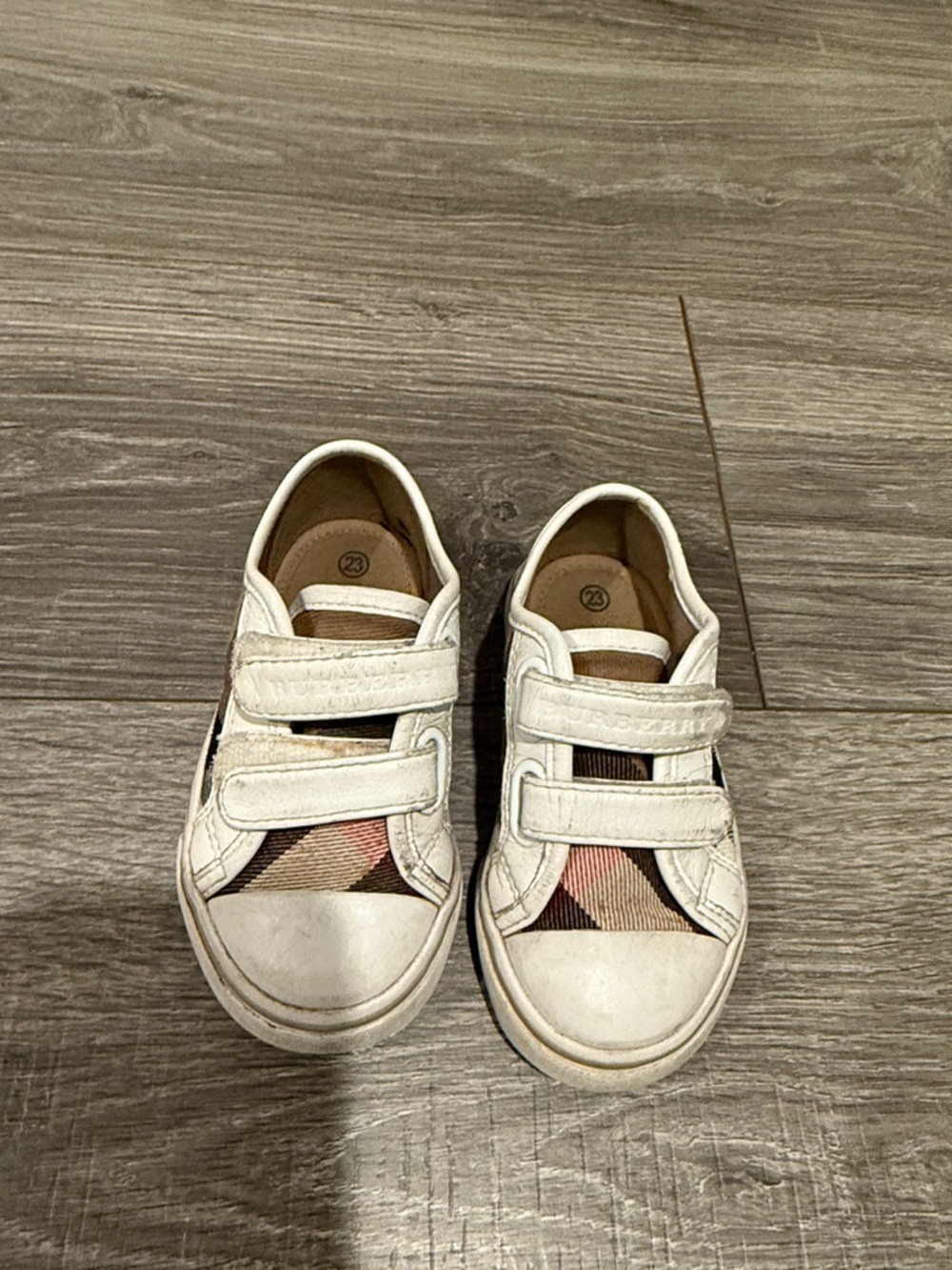 Burberry kids sneakers